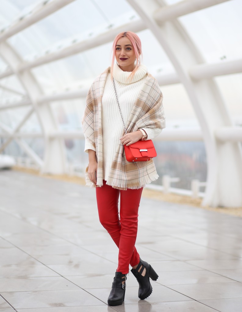 turtleneck_sweater_faux_leather_pants_madalina_misu_choies (1)