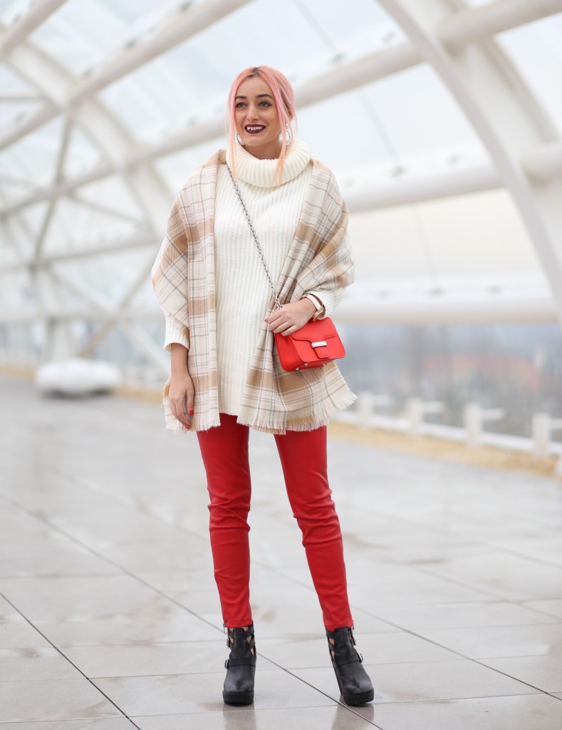 turtleneck_sweater_faux_leather_pants_madalina_misu_choies (2)