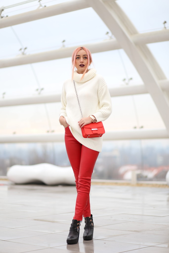 turtleneck_sweater_faux_leather_pants_madalina_misu_choies (9)