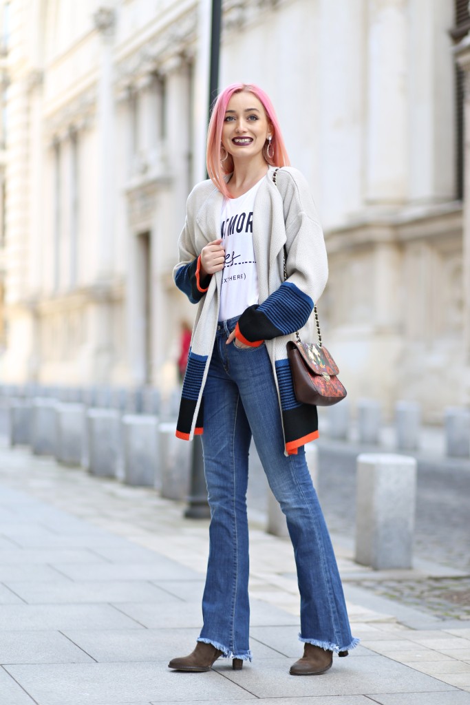 madalina misu, madalina misu fashion blog, look casual, cum ne imbracam la birou, cum purtam blugii evazati, cum purtam pantalonii evazati, oots, outfit of the day, trendsetter, blog de moda, blogger, cardigan supradimensionat