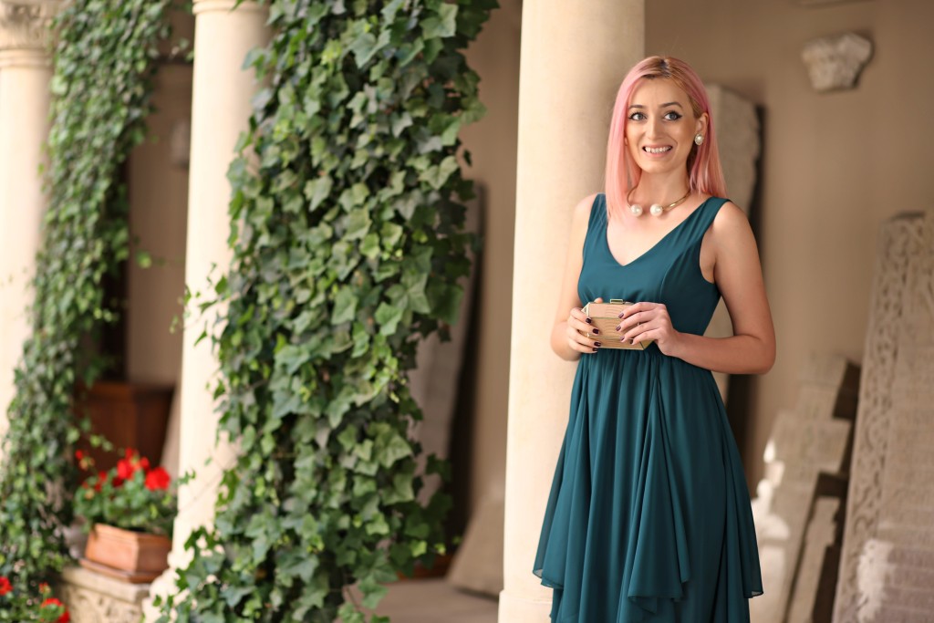 madalina misu, madalina misu fashion blog, blog de fashion, blog de moda, fashion blog, blogger, emerald green dress, rochie verde smarald, ce purtam la evenimente, rochie de ocazie
