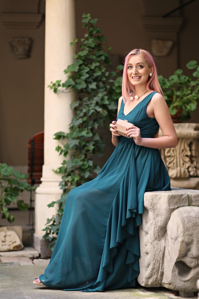 madalina misu, madalina misu fashion blog, blog de fashion, blog de moda, fashion blog, blogger, emerald green dress, rochie verde smarald, ce purtam la evenimente, rochie de ocazie