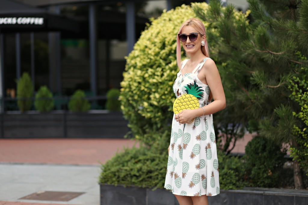 madalina misu, madalina misu fashion blog, blog de moda, top bloguri moda, top fashion blogs, top romanian bloggers, top bloggeri romani, zaful, zaful review, pineapple girl, pineapple fashion, pineapple dress, pineapple bag, asos