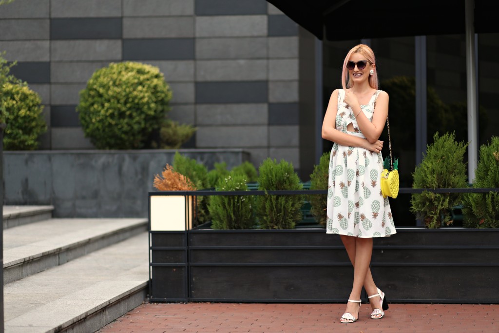 madalina misu, madalina misu fashion blog, blog de moda, top bloguri moda, top fashion blogs, top romanian bloggers, top bloggeri romani, zaful, zaful review, pineapple girl, pineapple fashion, pineapple dress, pineapple bag, asos
