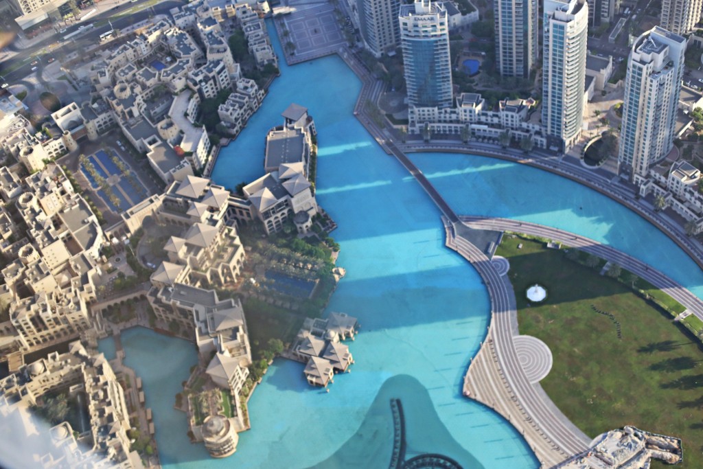 madalina misu, madalina misu fashion blog, blog de moda, vacanta in dubai, dubai mall, dubai parere, rochie midi dantela, rochie midi, cum purtam rochia midi, top bloguri moda, top fashion bloggers, top romanian bloggers, ce sa faci in dubai, burj khalifa, giorgal, giorgal rochie, ootd, outfit of the day