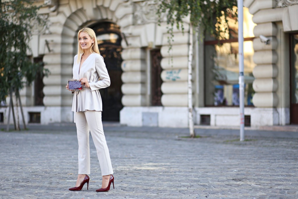 madalina misu, madalina misu fashion blog, pandora, the look of you, pandora 2016, pandora 2016 autumn collection, thelookofyou, pandora romania, ranevents, max&co suit, max&co, blog, blogger, top bloguri, top bloggeri, ootd, outfit of the day, classy look, ladylike look, how to wear a suit