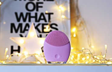 madalina misu, madalina misu fashion blog, blog de moda, madalina misu blog, foreo, luna, iris, issa, foreo review, foreo parere, douglas, reduceri black friday, foreo black friday, cadoul perfect black friday, cadou craciun, beauty tips and tricks, smart shopping, beauty tips, top bloguri, top fashion bloggers, top romanian bloggers